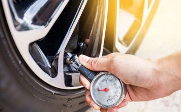Đồng hồ đo áp suất lốp là gì? Có nên mua đồng hồ đo áp suất lốp bỏ túi đo áp suất lốp ô tô