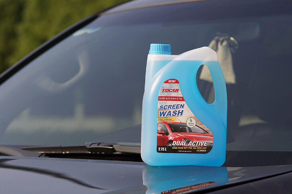 Nước rửa kính xe ô tô chuyên dụng