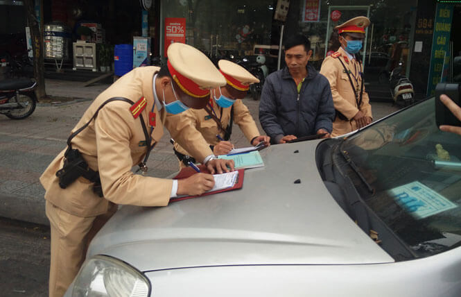 Theo pháp luật Việt Nam, quy định về niên hạn sử dụng xe ô tô được áp dụng cho cả xe chở người và xe chở hàng hóa