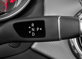 Hướng dẫn cách lái xe số tự động và những nguyên tắc không thể bỏ qua