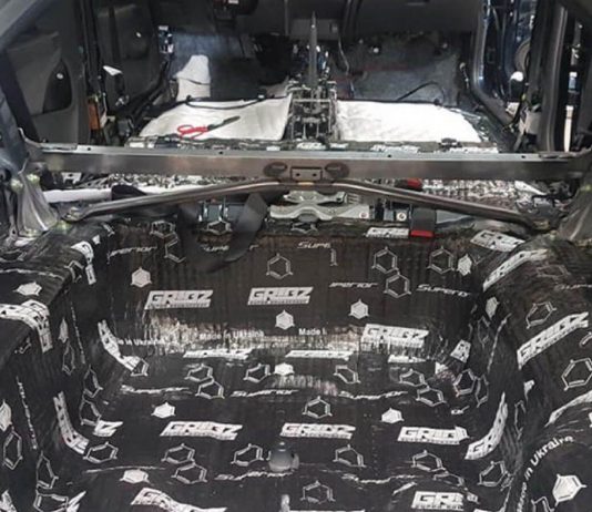 Có nên dán cách âm xe hơi? Bảng giá mới nhất hiện nay cách âm xe hơi