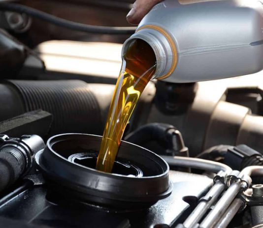 Thay nhớt ô tô định kỳ và cách thay nhớt xe ô tô đơn giản tại nhà Thay nhớt ô tô định kỳ
